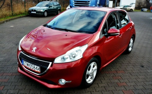 Peugeot 208