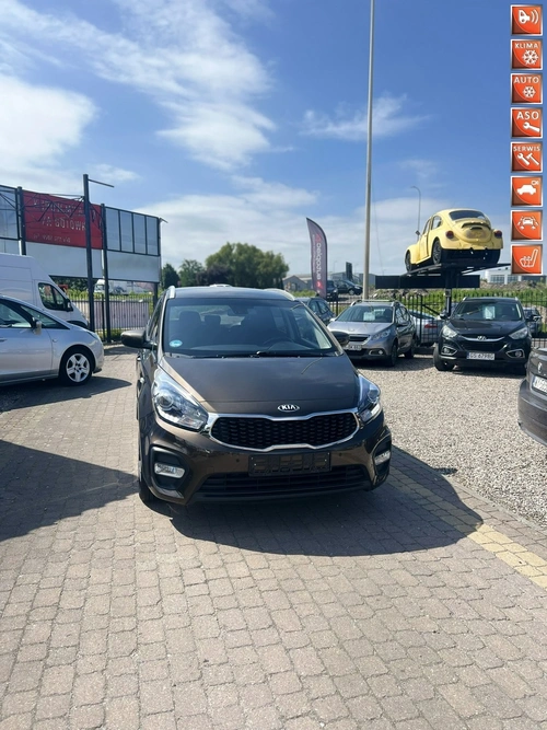 Kia Carens