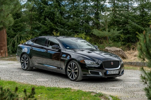 Jaguar XJ