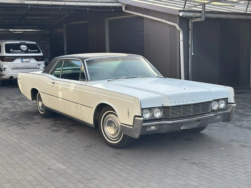 Lincoln Continental