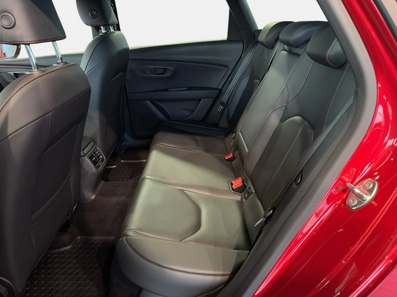 Seat Leon Sportstourer - Zdjęcie 12