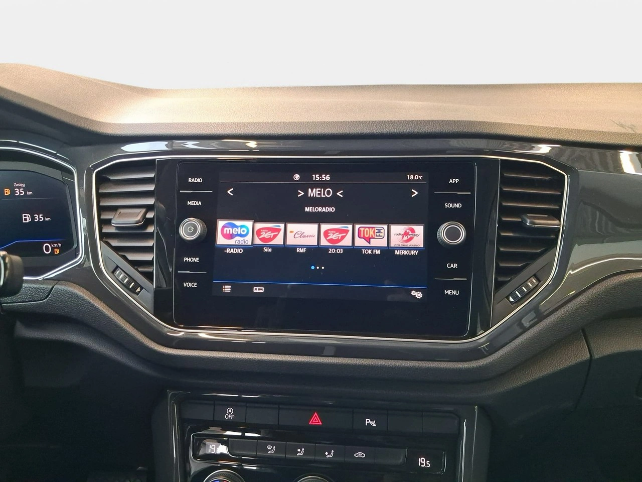 Volkswagen T-Roc - Zdjęcie 18