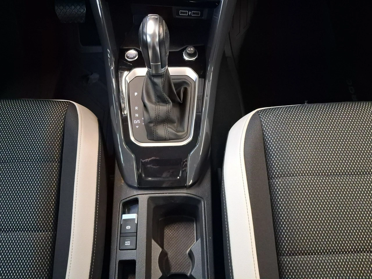 Volkswagen T-Roc - Zdjęcie 21