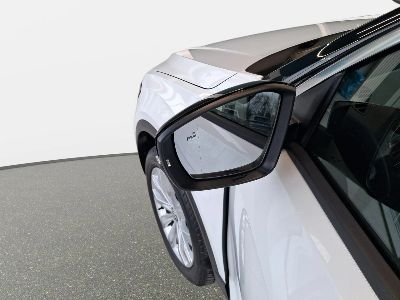 Volkswagen T-Roc - Zdjęcie 8