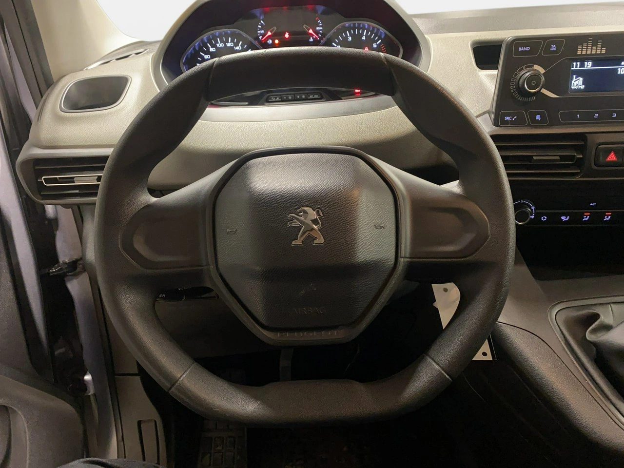 Peugeot Rifter - Zdjęcie 18