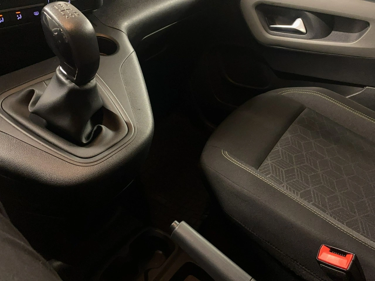 Peugeot Rifter - Zdjęcie 21