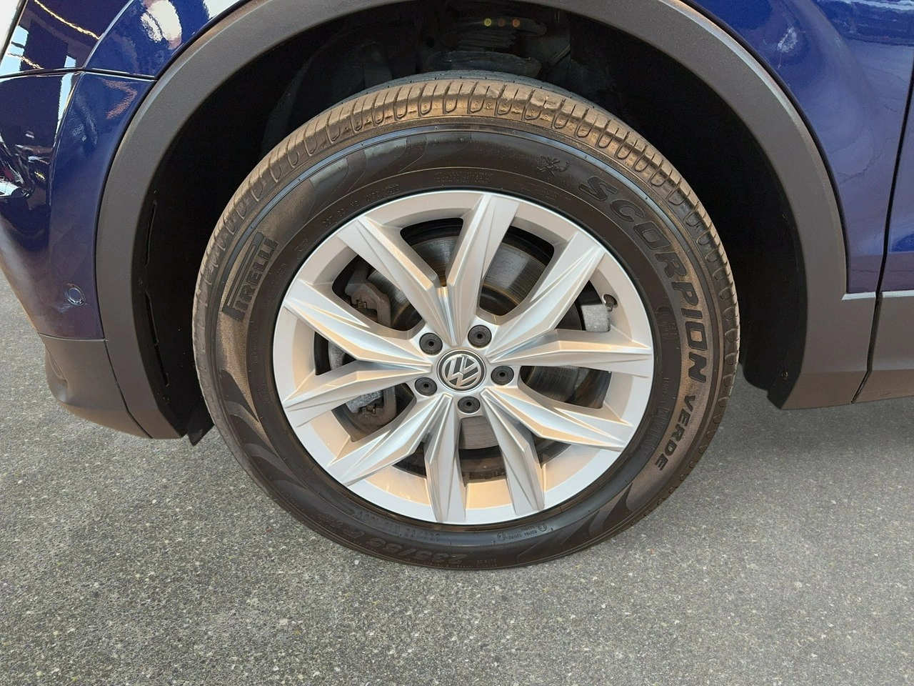 Volkswagen Tiguan - Zdjęcie 9