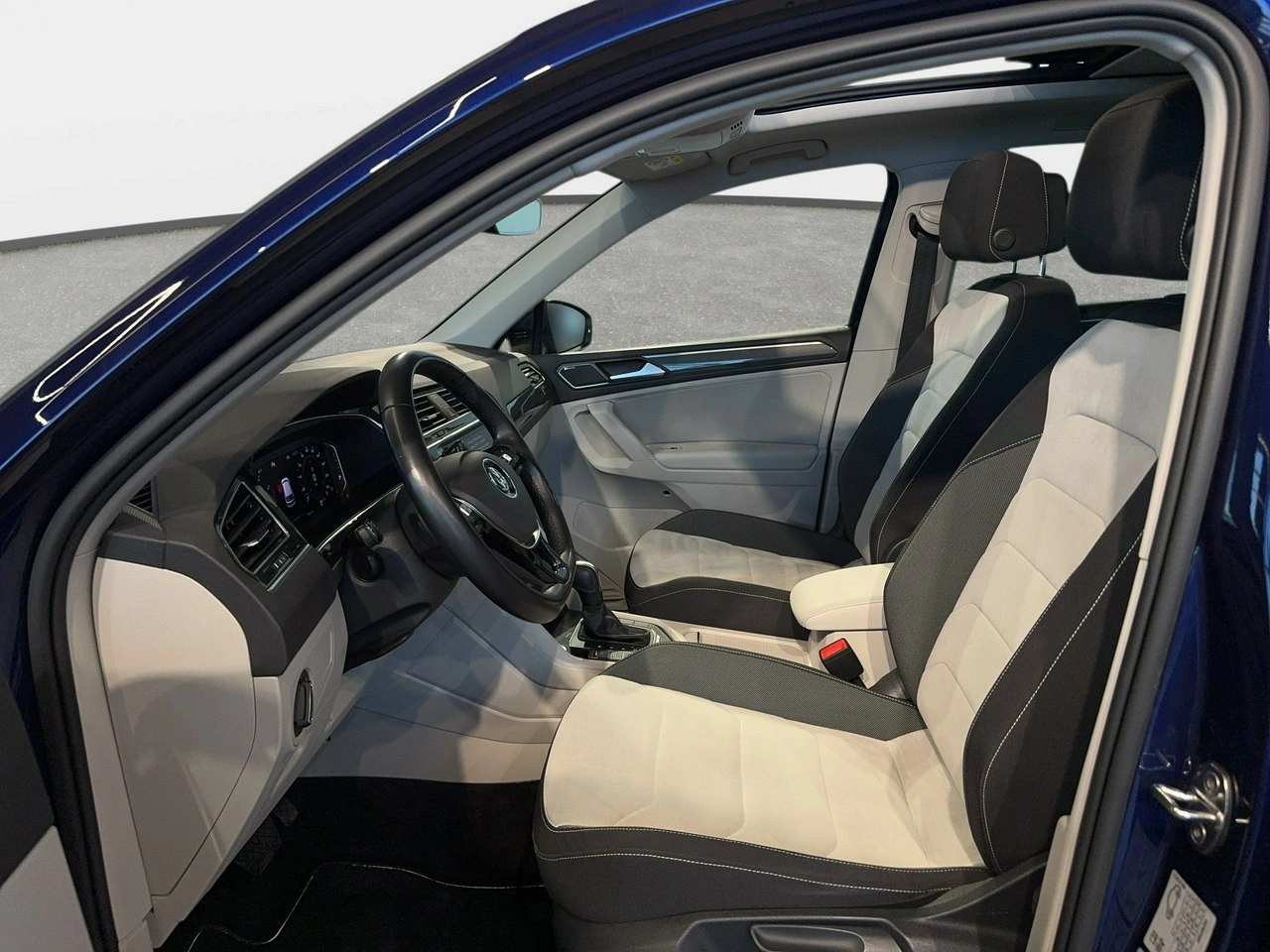 Volkswagen Tiguan - Zdjęcie 11