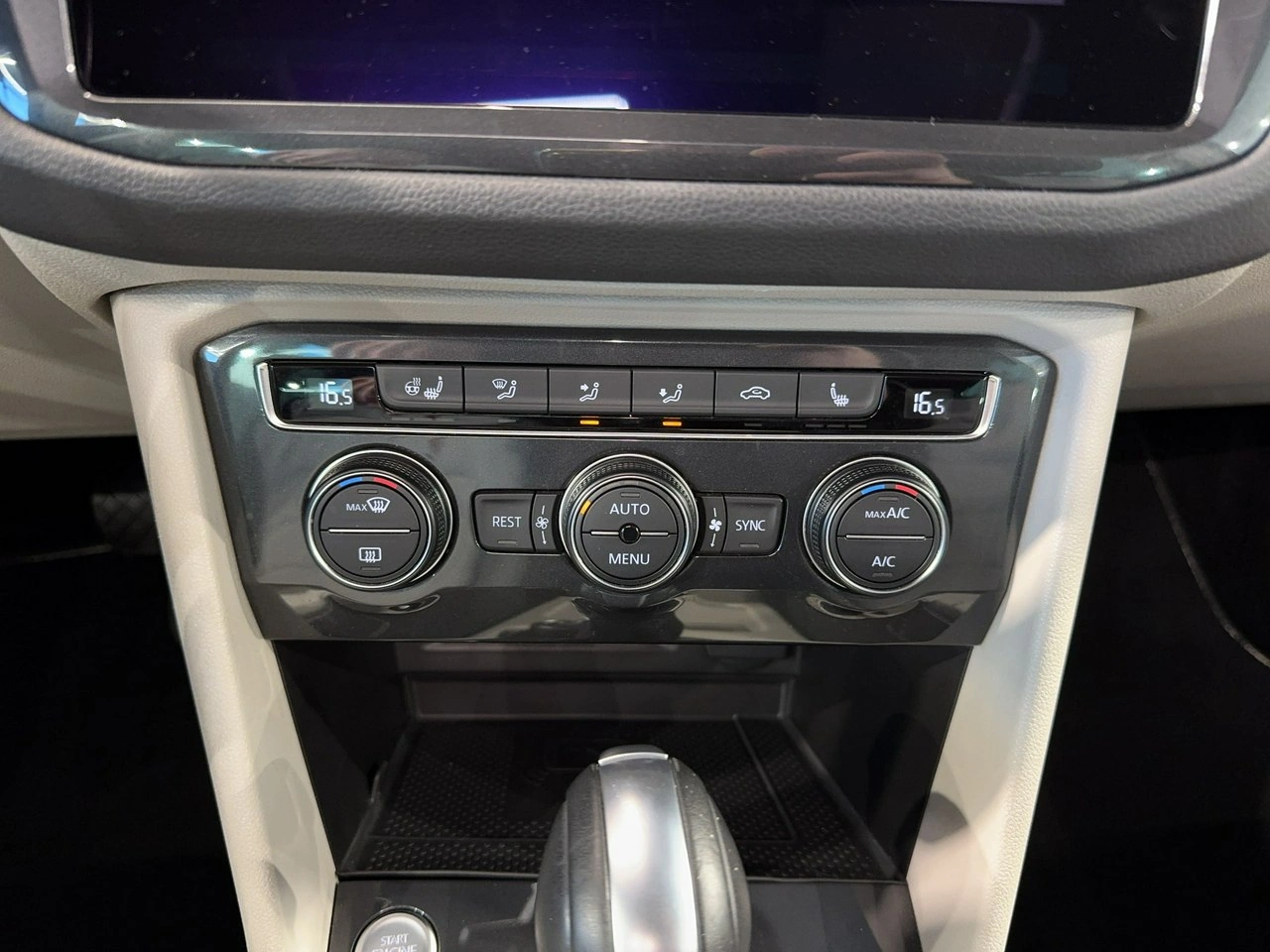 Volkswagen Tiguan - Zdjęcie 33