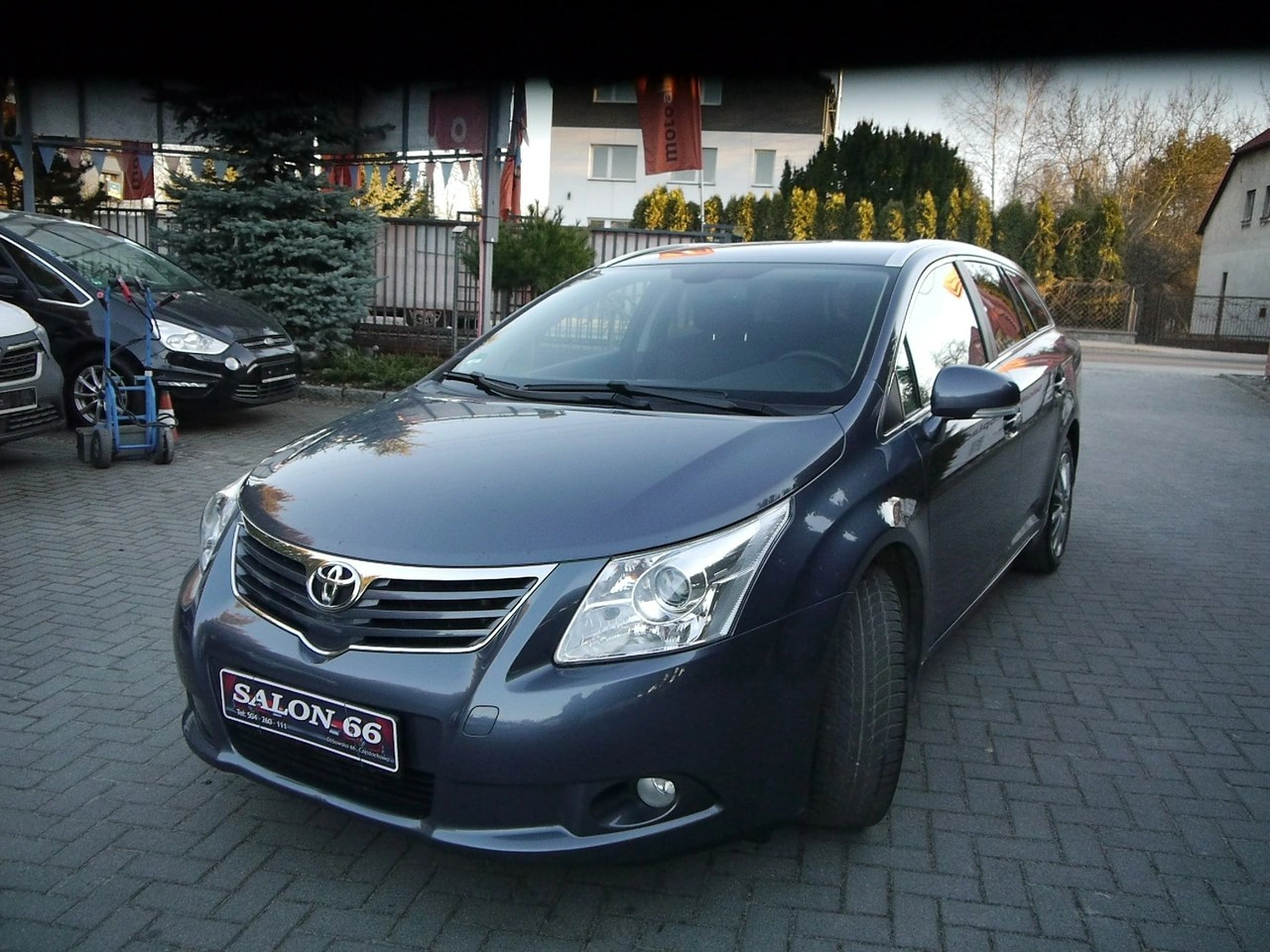 Toyota Avensis - Zdjęcie 9