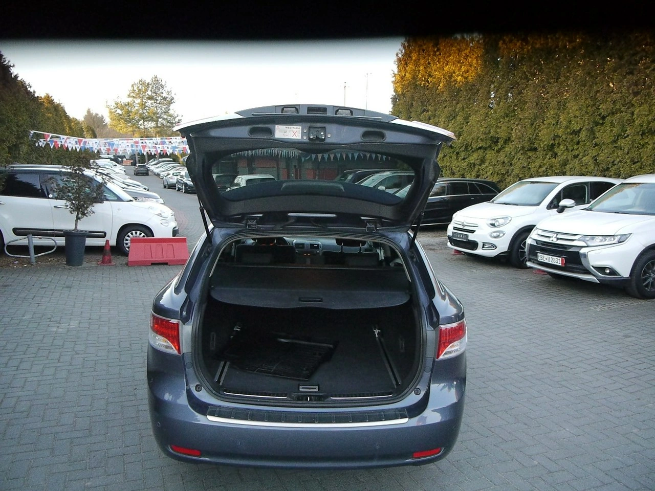 Toyota Avensis - Zdjęcie 13