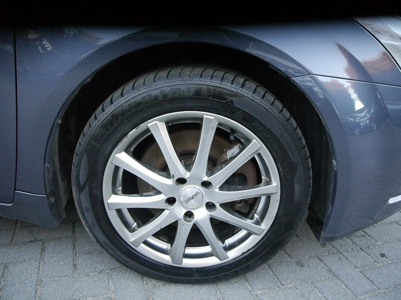 Toyota Avensis - Zdjęcie 14