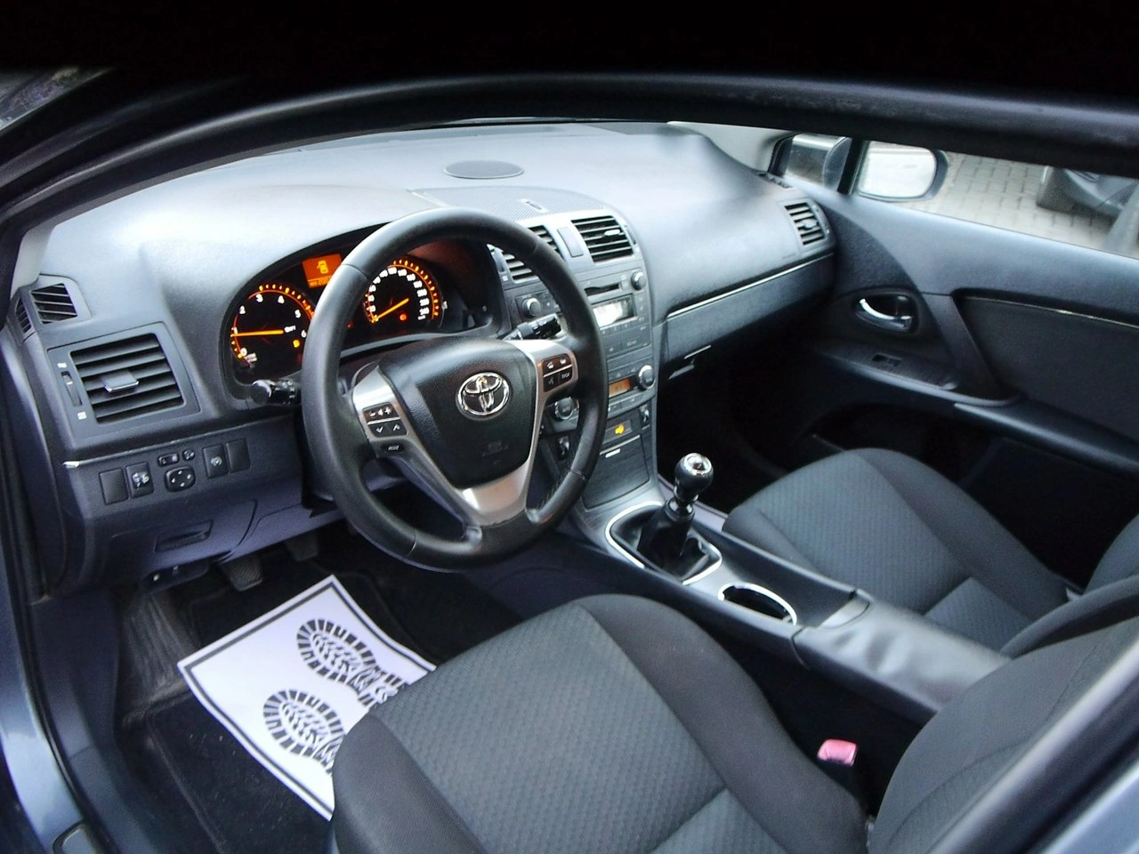 Toyota Avensis - Zdjęcie 15