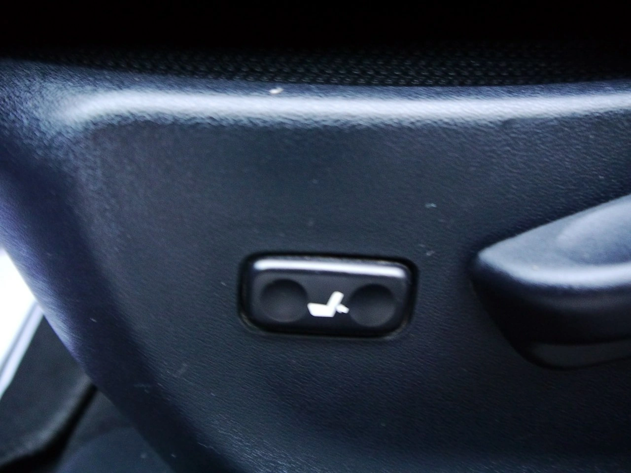 Toyota Avensis - Zdjęcie 19