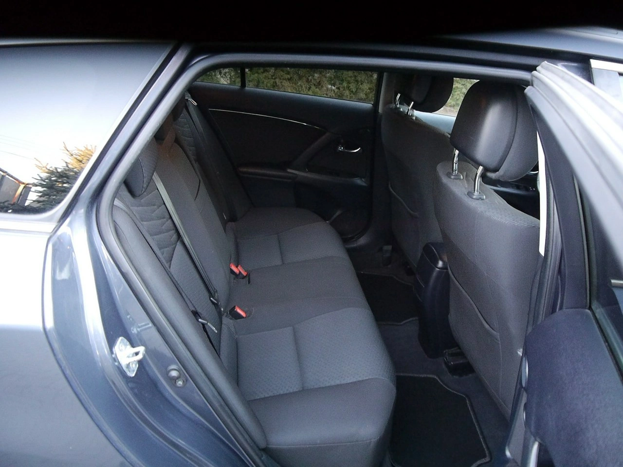 Toyota Avensis - Zdjęcie 24