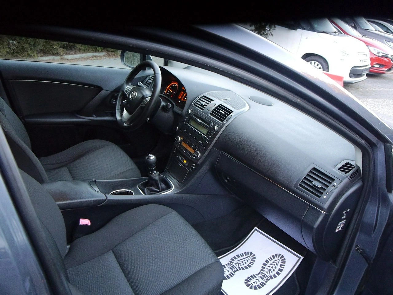 Toyota Avensis - Zdjęcie 25