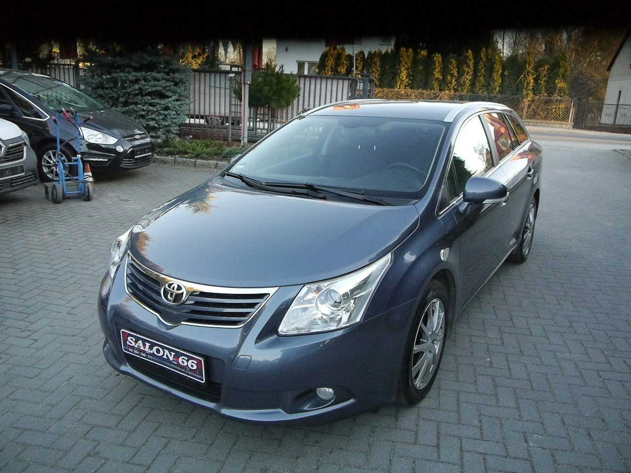 Toyota Avensis - Zdjęcie 2
