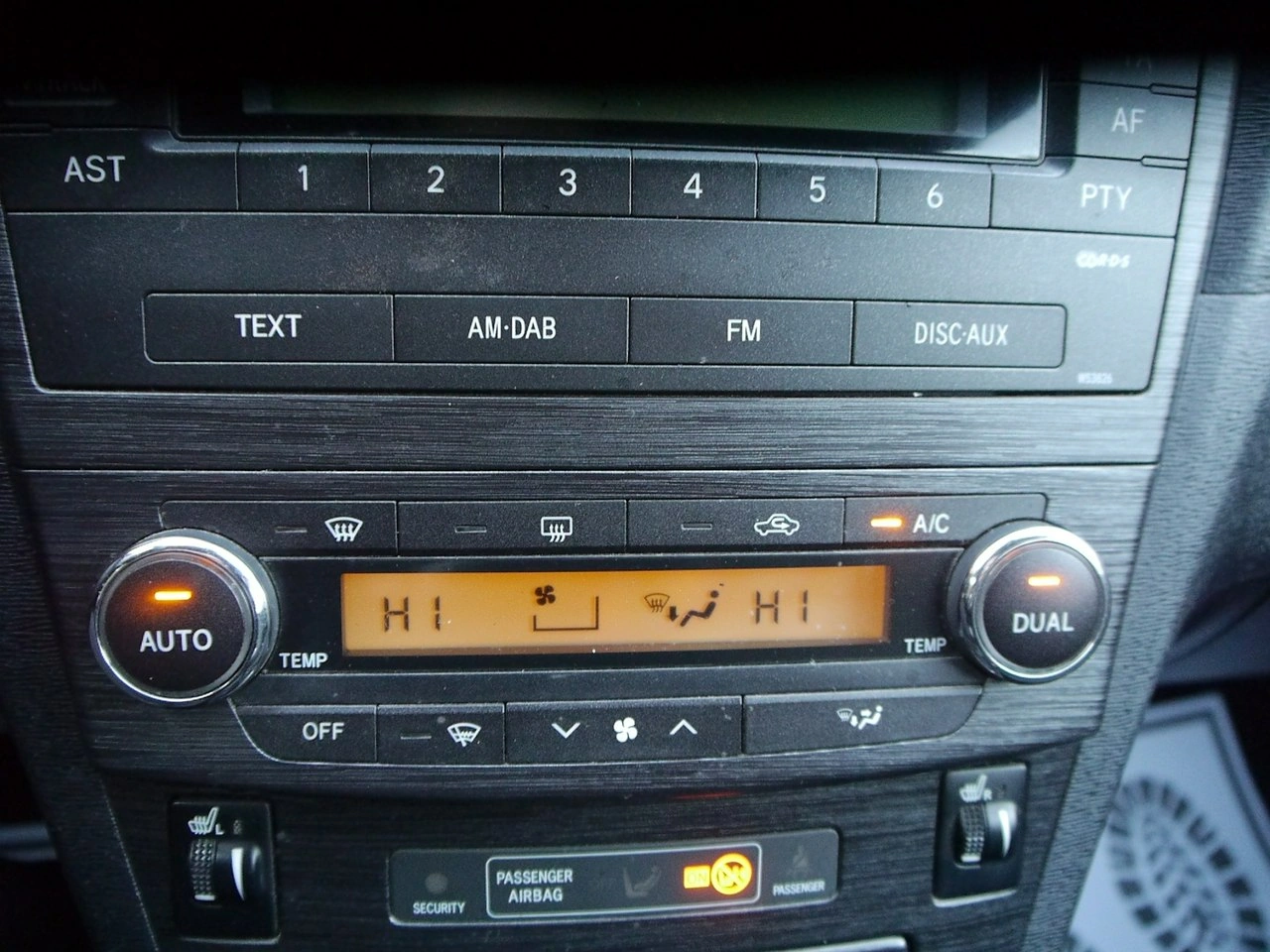 Toyota Avensis - Zdjęcie 29