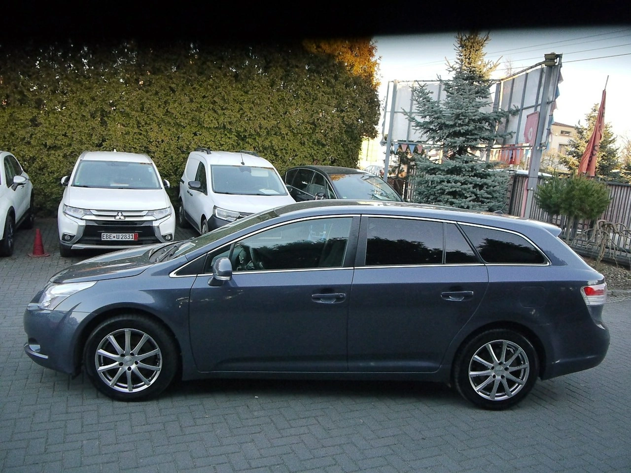 Toyota Avensis - Zdjęcie 7