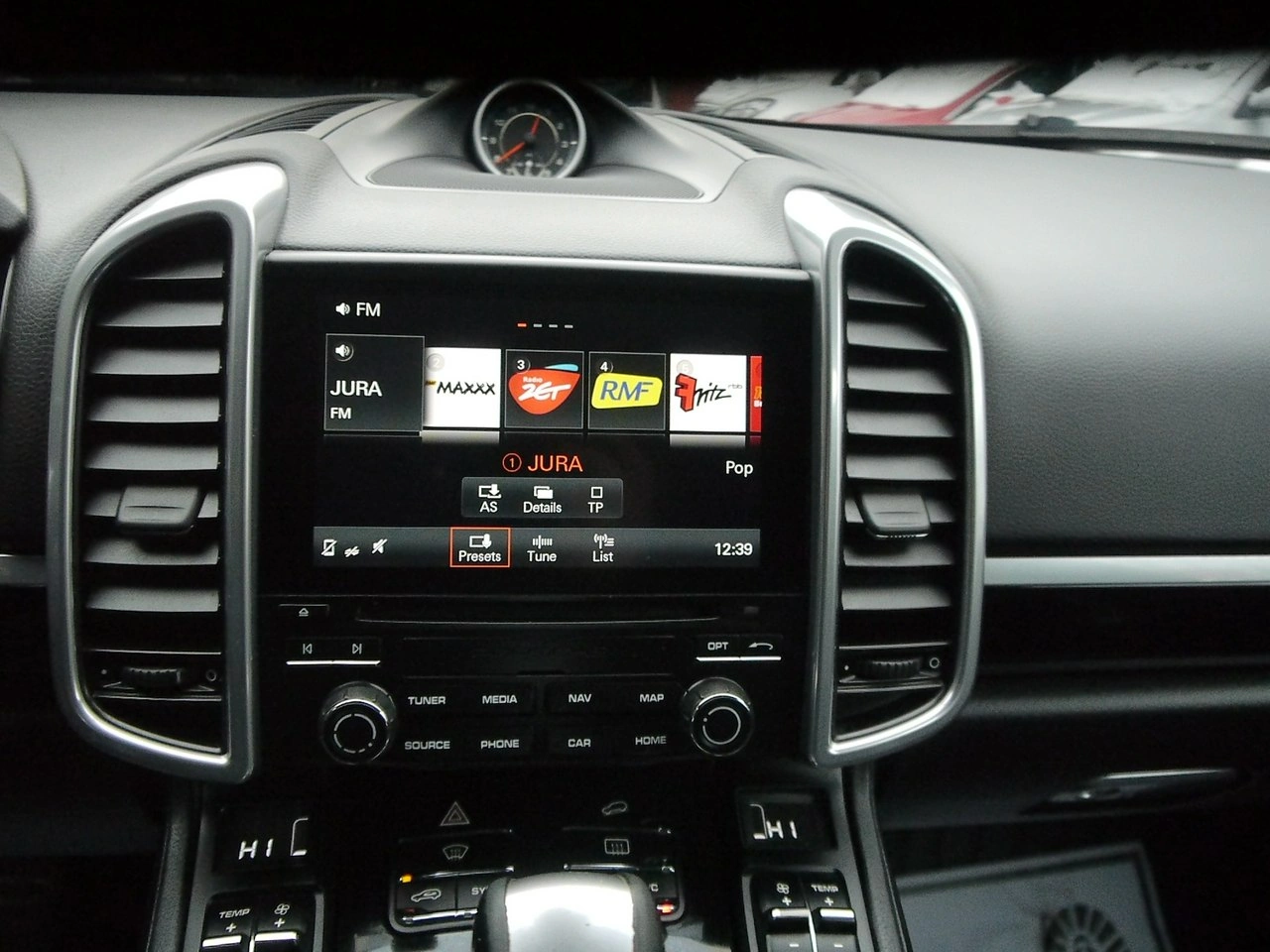 Porsche Cayenne - Zdjęcie 17