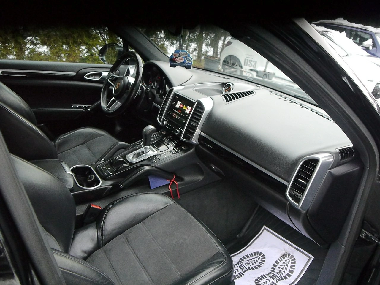 Porsche Cayenne - Zdjęcie 24