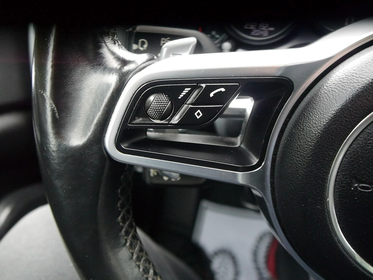 Porsche Cayenne - Zdjęcie 30