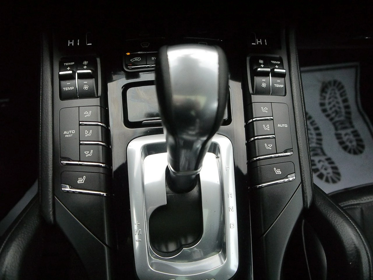 Porsche Cayenne - Zdjęcie 32