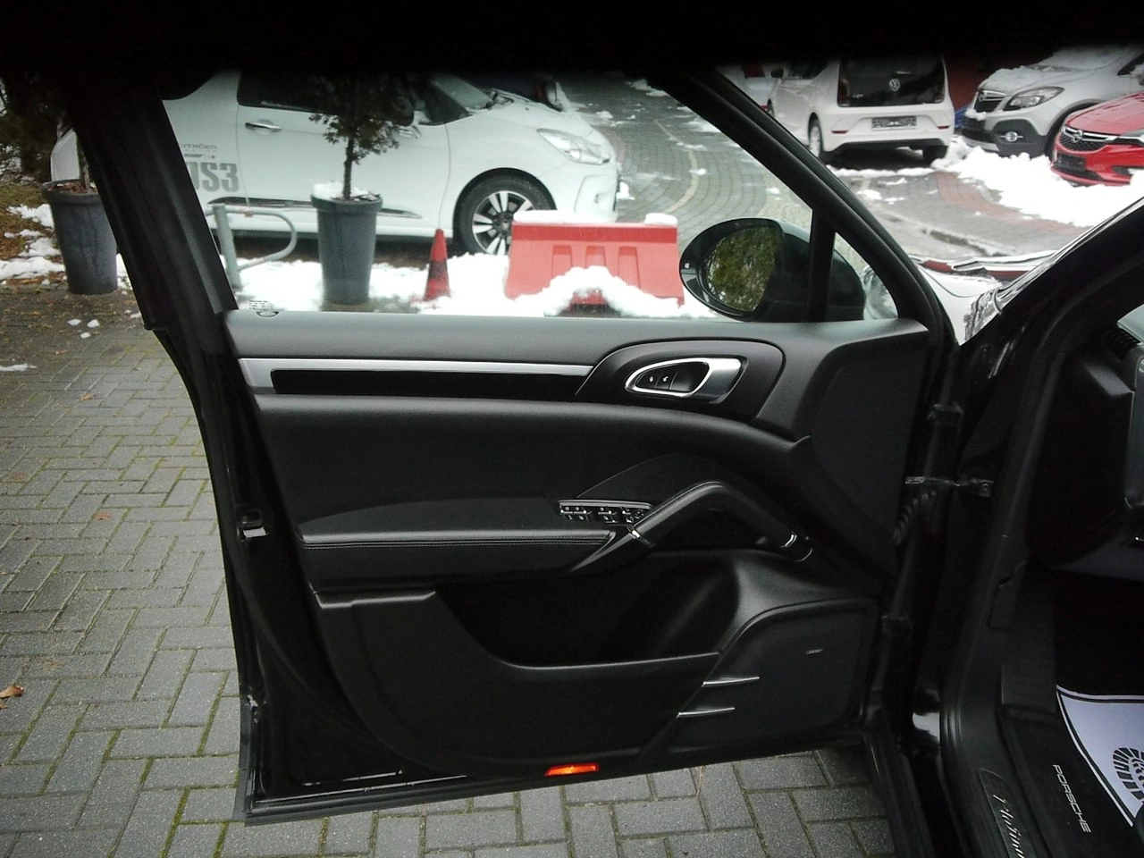 Porsche Cayenne - Zdjęcie 37