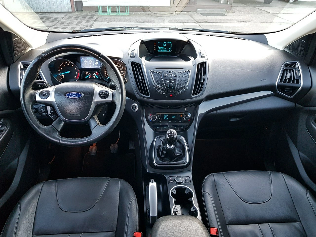 Ford Kuga - Zdjęcie 11