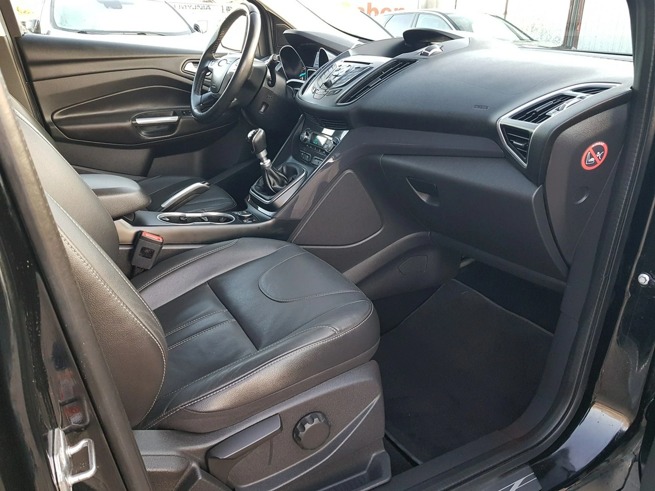 Ford Kuga - Zdjęcie 15