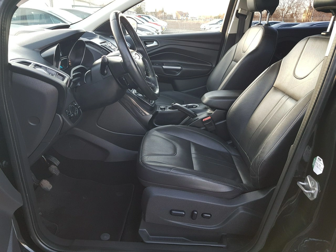 Ford Kuga - Zdjęcie 8