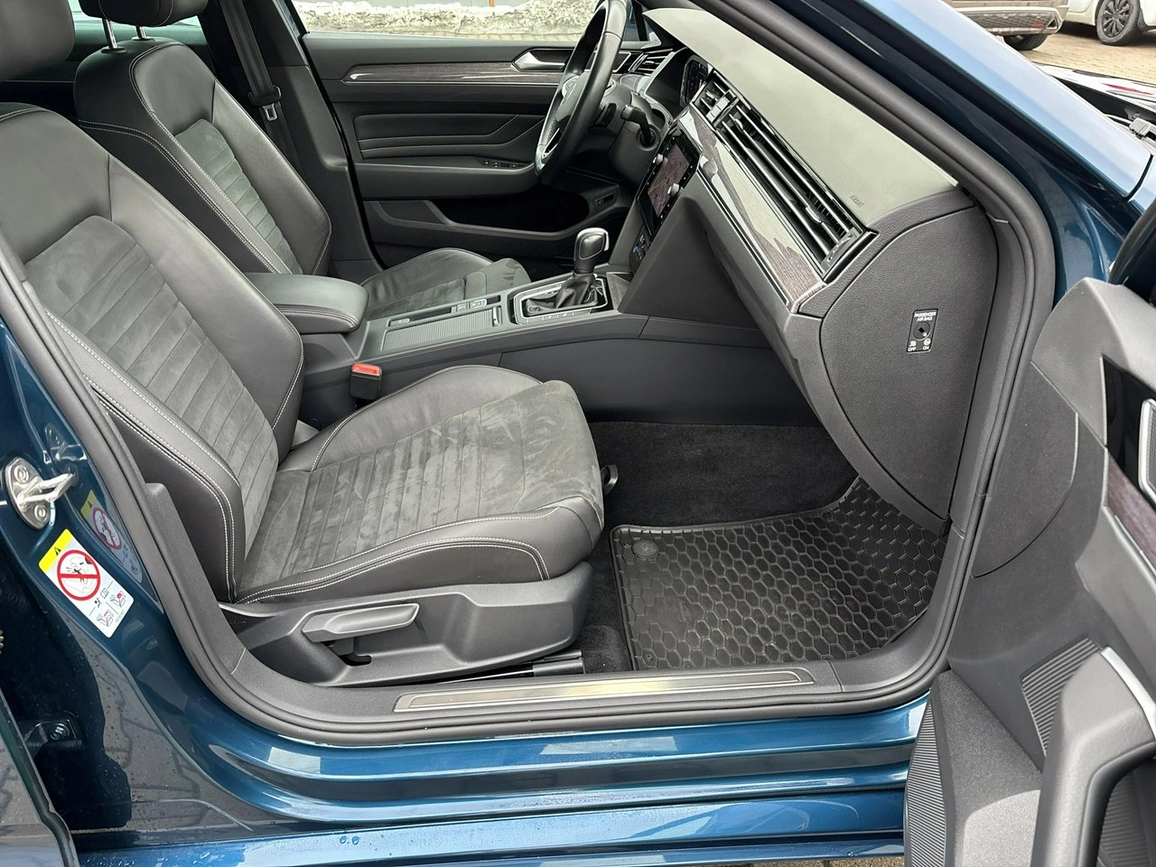 Volkswagen Passat - Zdjęcie 17