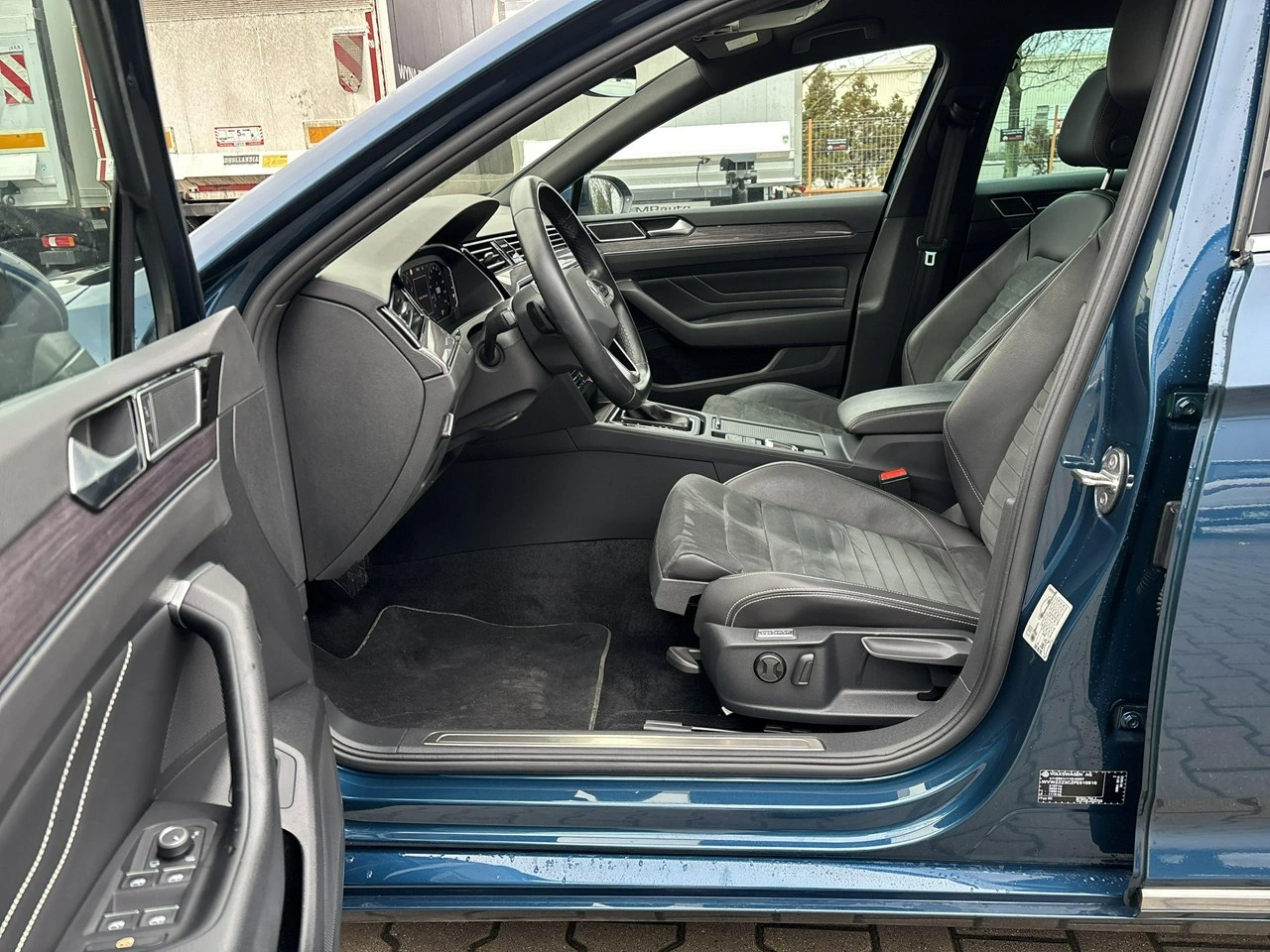 Volkswagen Passat - Zdjęcie 10