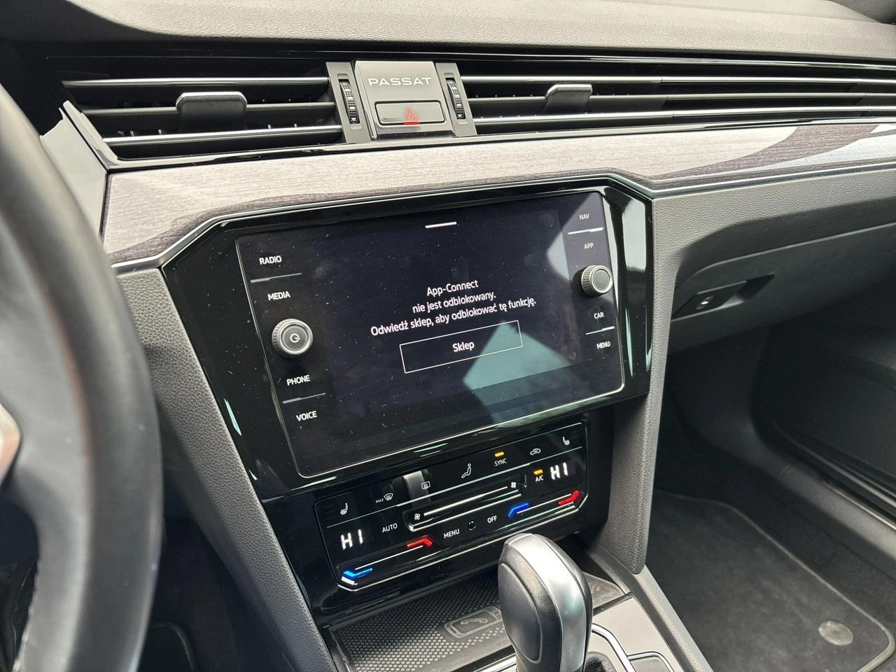 Volkswagen Passat - Zdjęcie 25