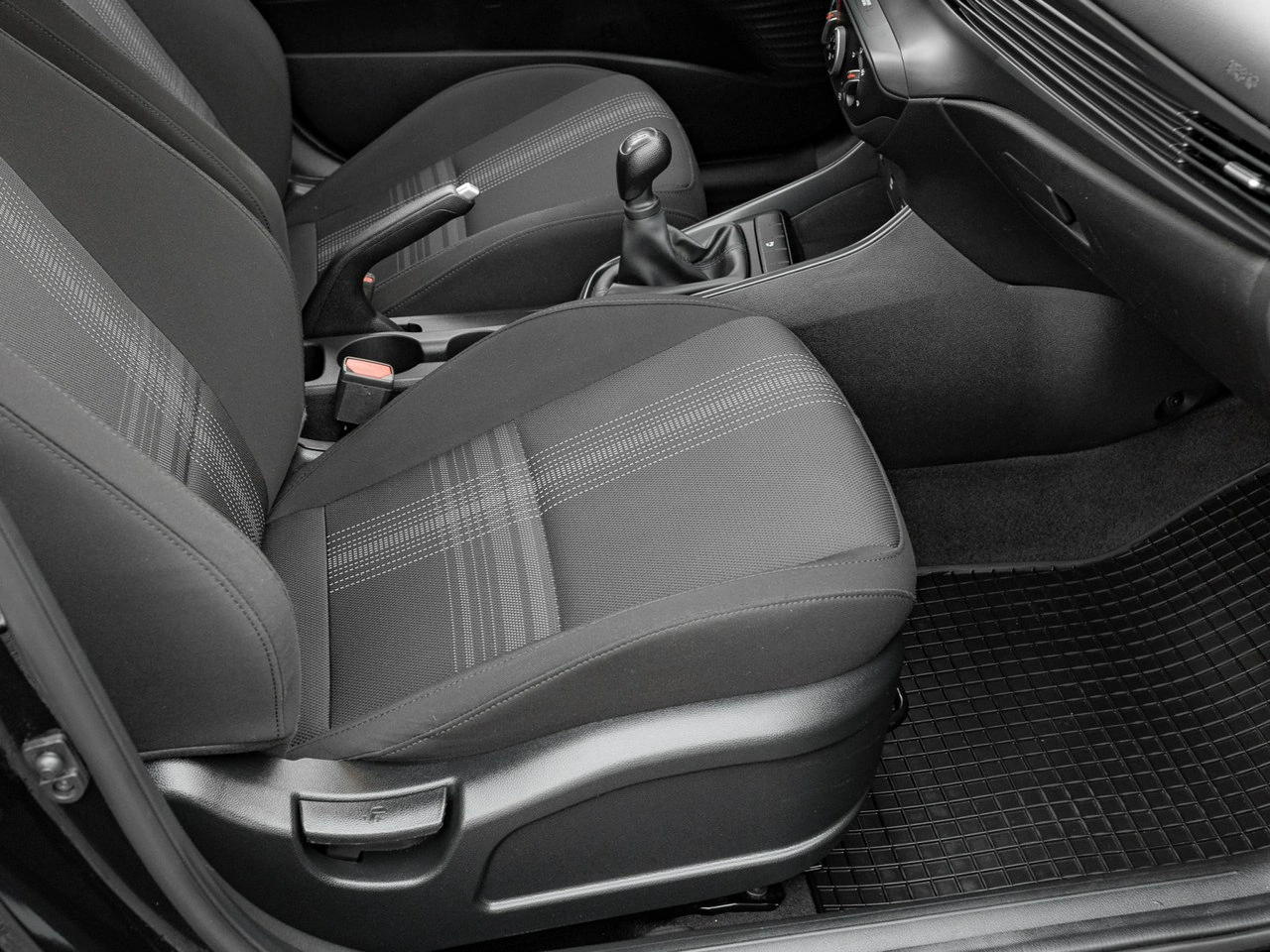 Hyundai i20 - Zdjęcie 26