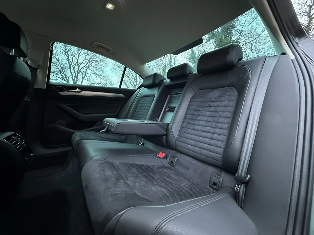 Volkswagen Passat - Zdjęcie 10