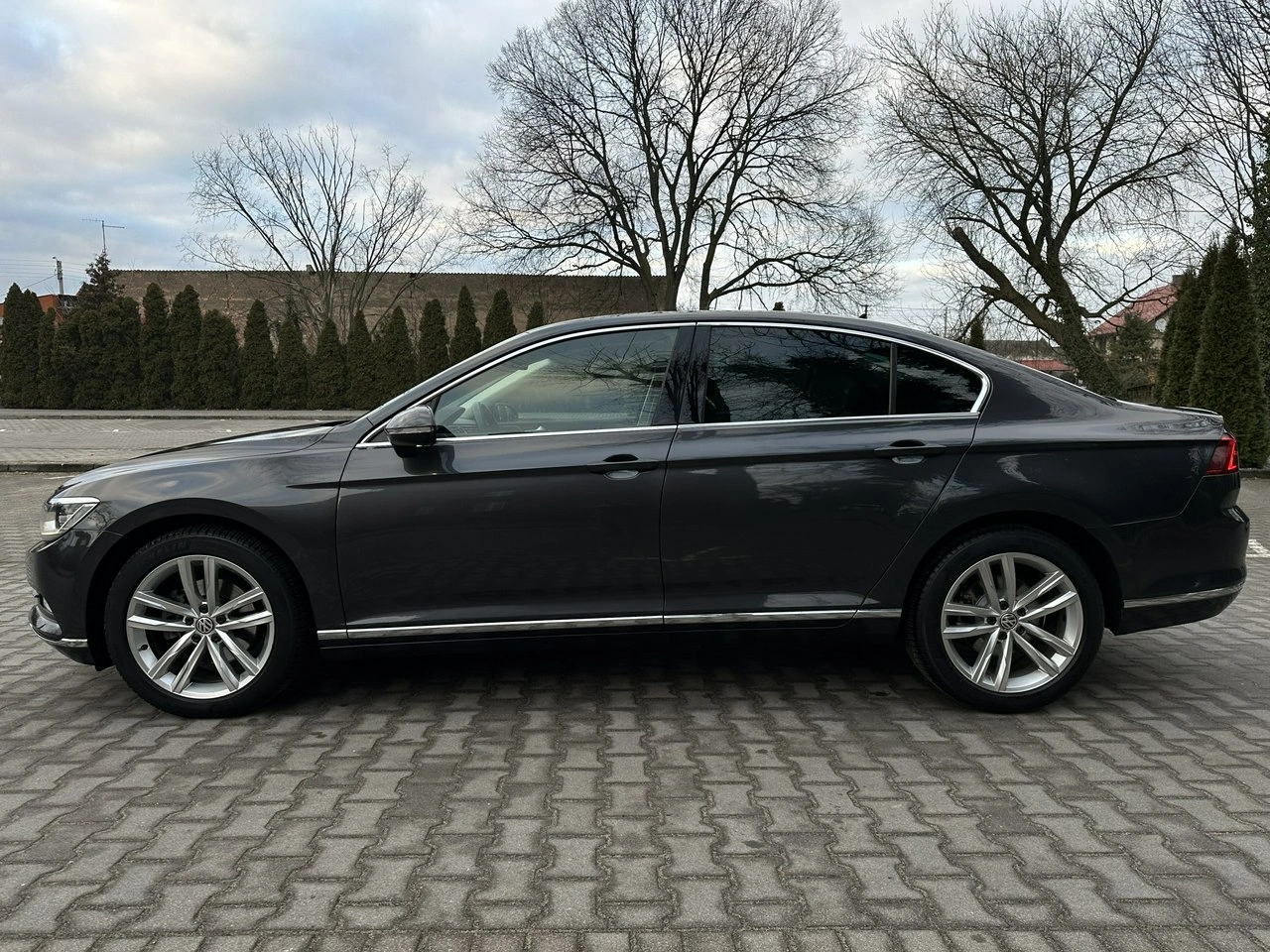 Volkswagen Passat - Zdjęcie 1