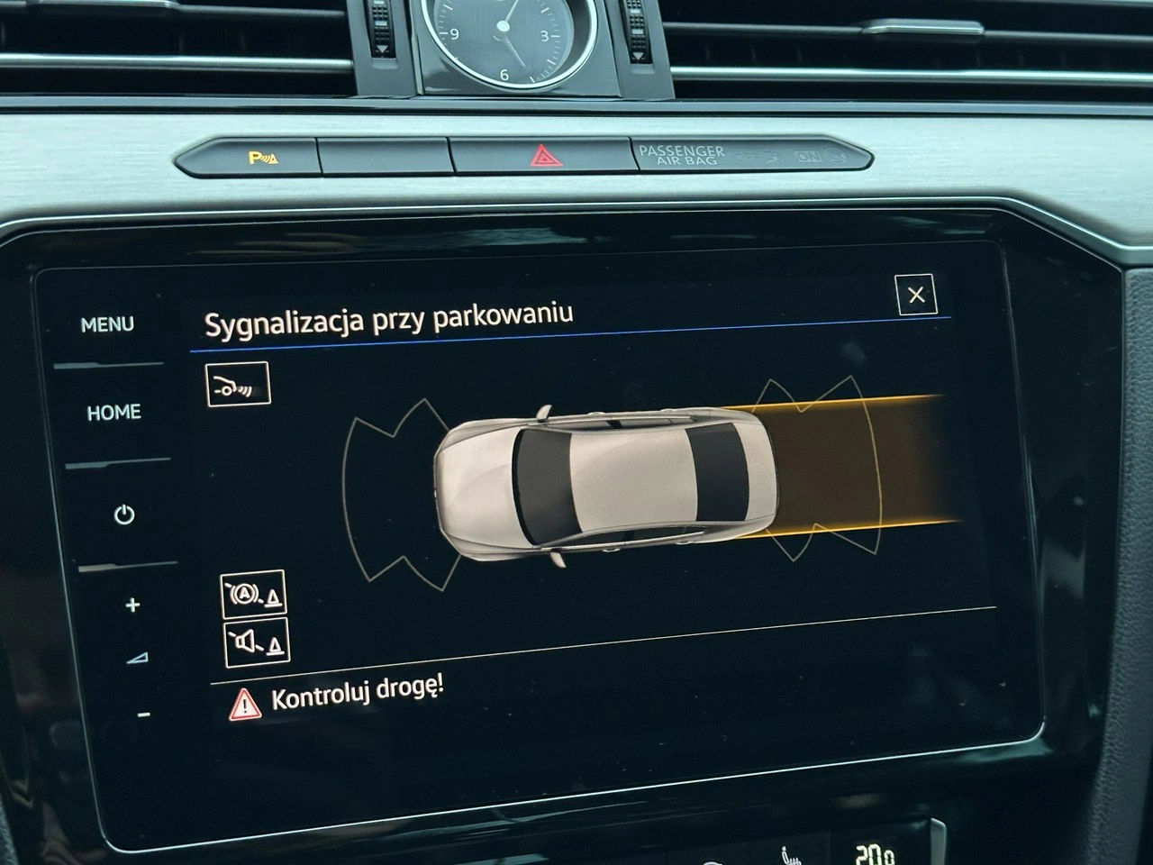 Volkswagen Passat - Zdjęcie 24