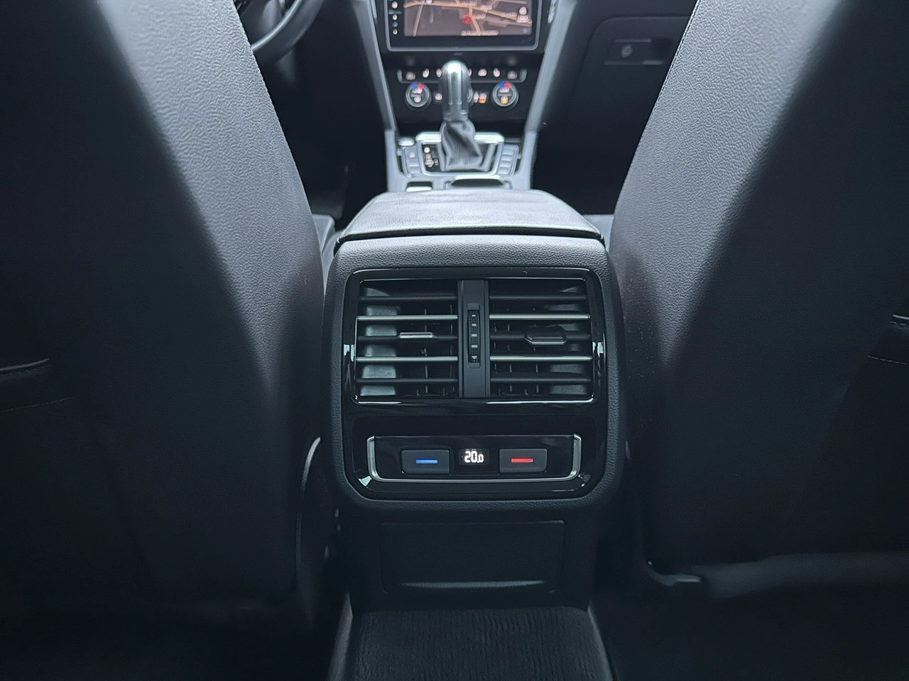 Volkswagen Passat - Zdjęcie 60