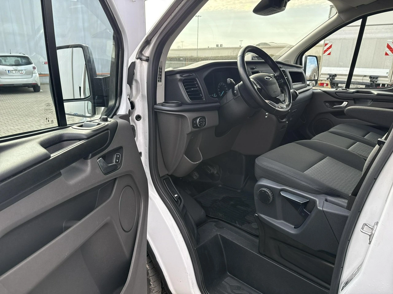 Ford Transit Custom - Zdjęcie 9