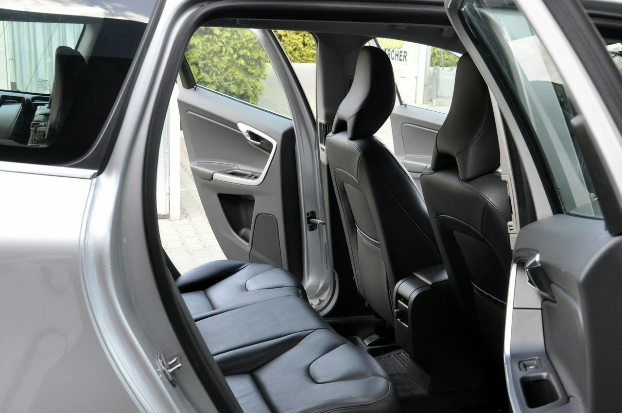 Volvo XC 60 - Zdjęcie 12