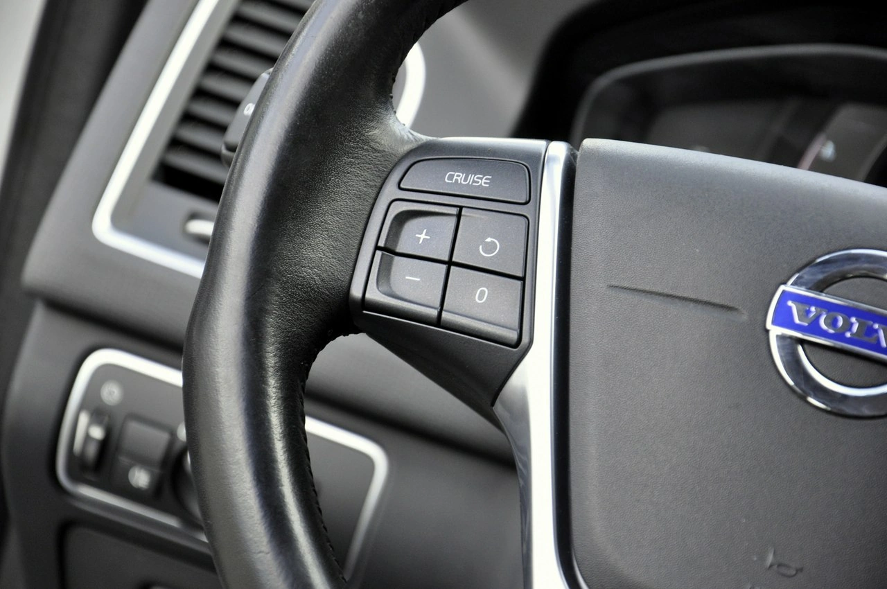 Volvo XC 60 - Zdjęcie 17