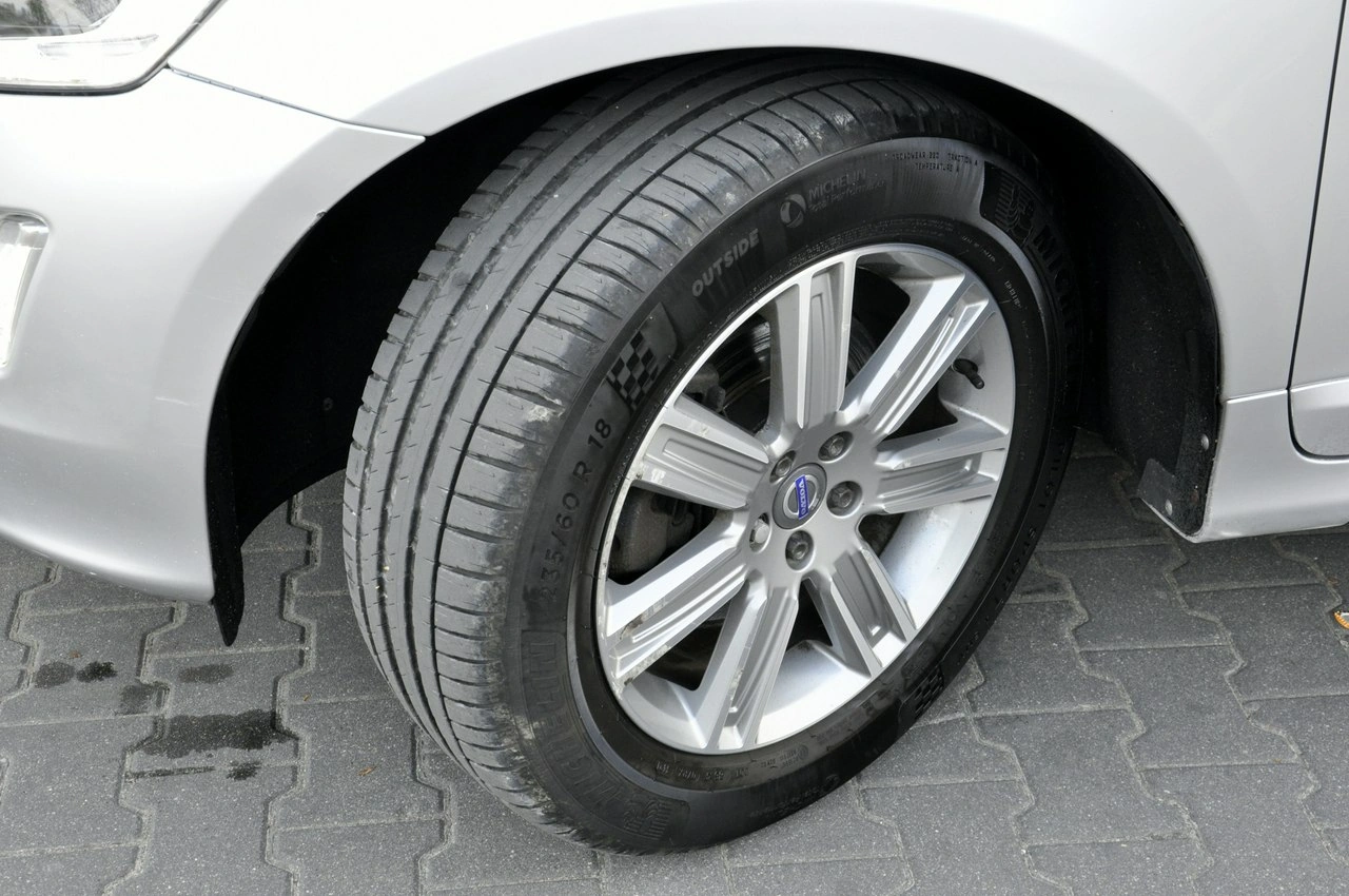 Volvo XC 60 - Zdjęcie 9