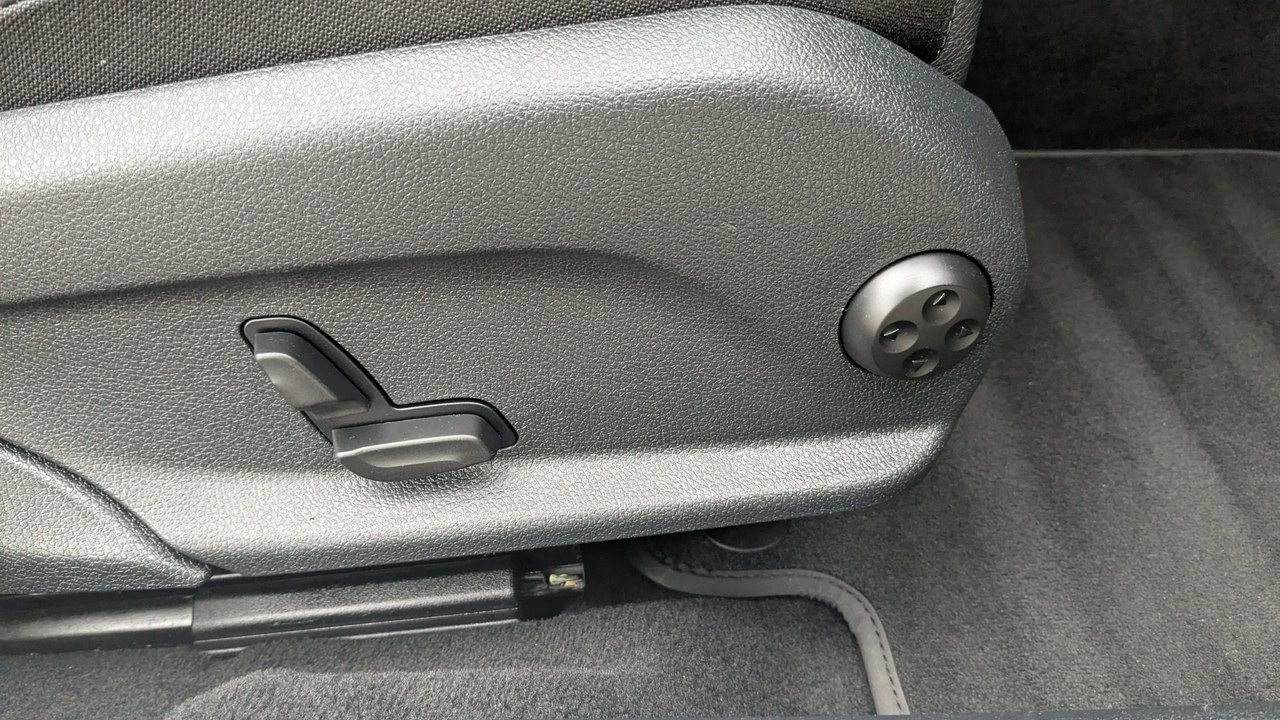 Mercedes C 300 - Zdjęcie 35