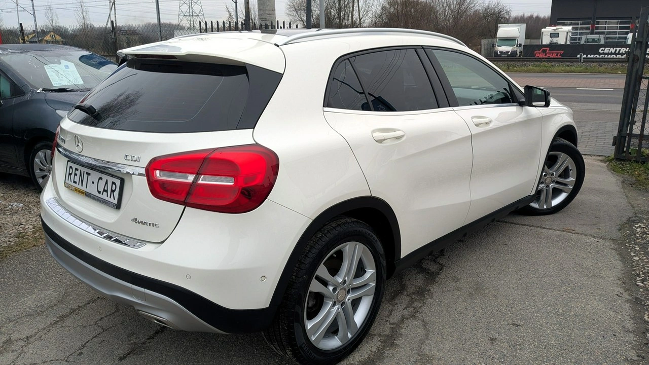 Mercedes GLA 200 - Zdjęcie 10