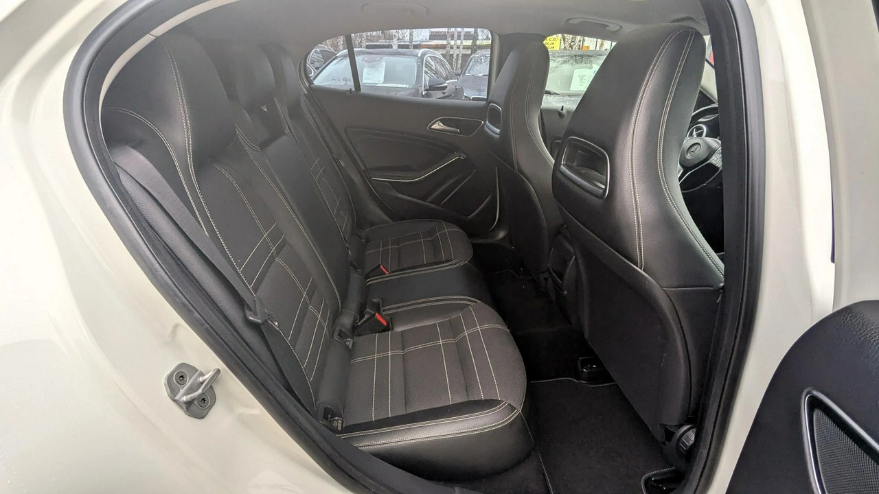 Mercedes GLA 200 - Zdjęcie 14