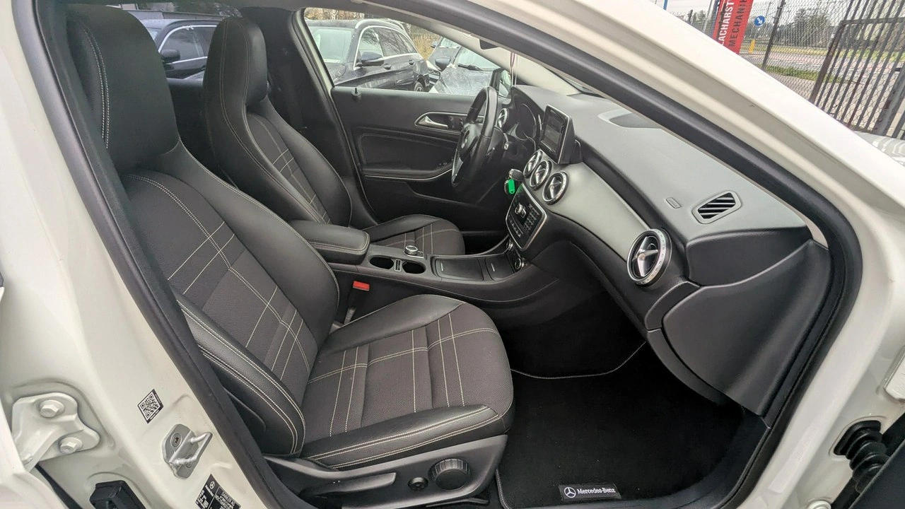 Mercedes GLA 200 - Zdjęcie 15
