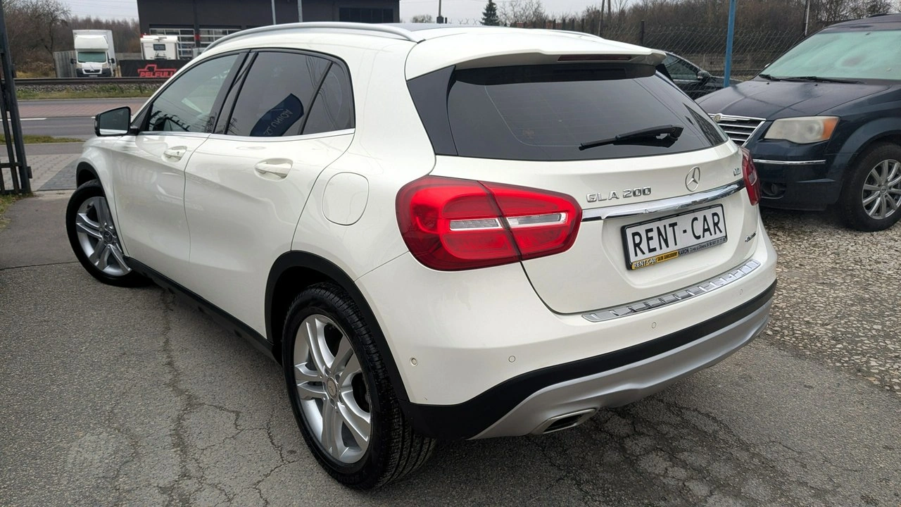 Mercedes GLA 200 - Zdjęcie 8