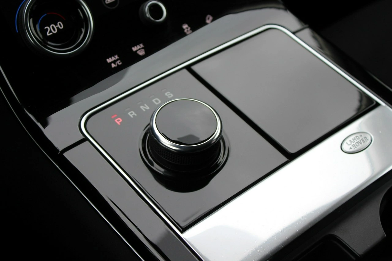 Land Rover Range Rover Velar - Zdjęcie 24