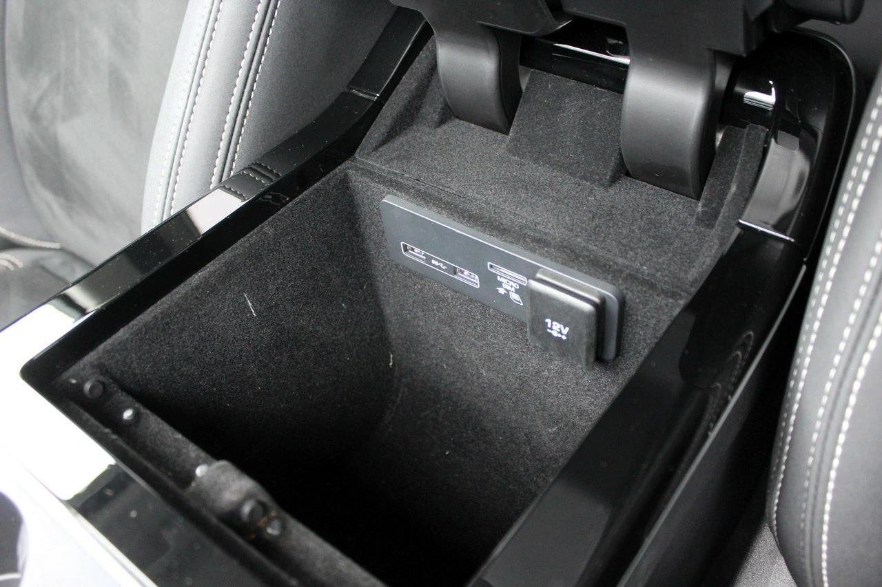 Land Rover Range Rover Velar - Zdjęcie 26